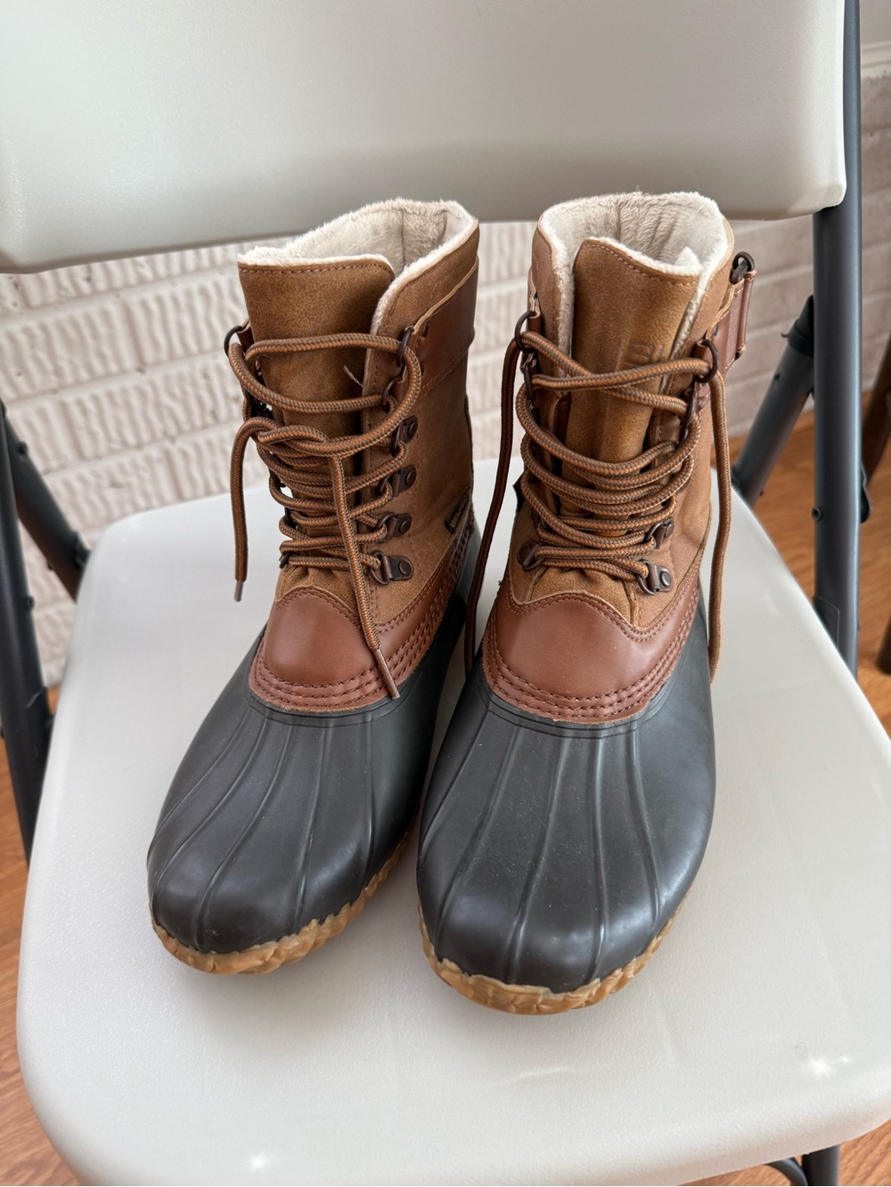 JBU Women's Brown and Black Lace-Up Insulated Duck Boots
